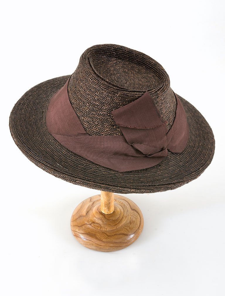 Měsíc textilu, dámský slaměný klobouk, 40. léta 20. století