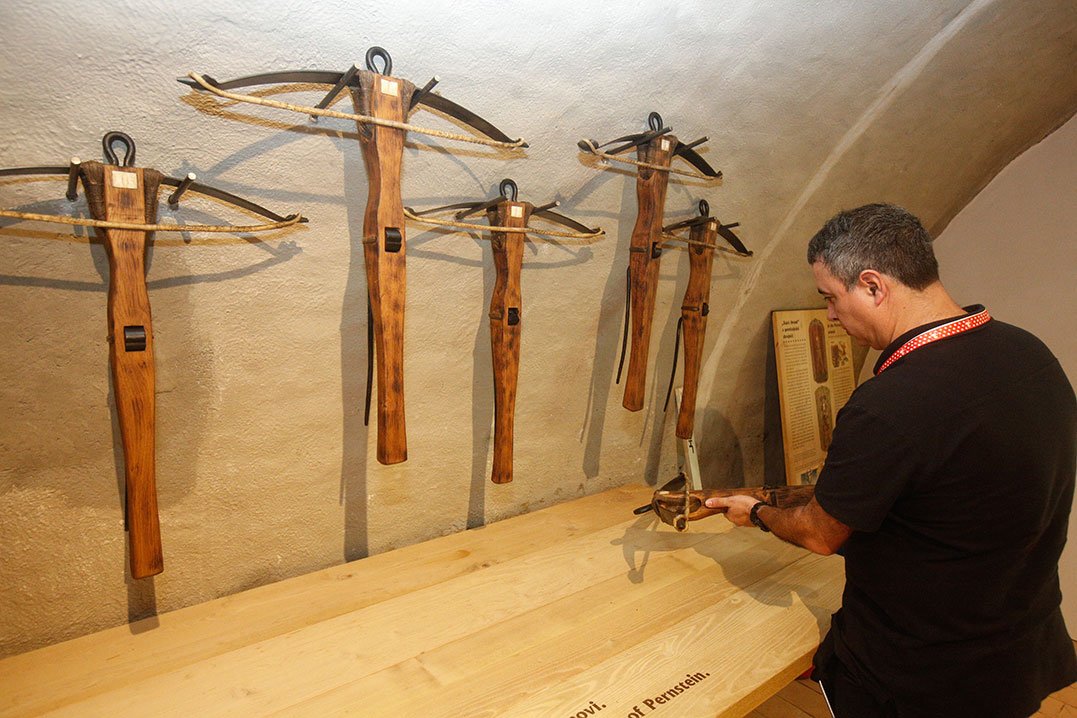 Pernštejnská zbrojnice